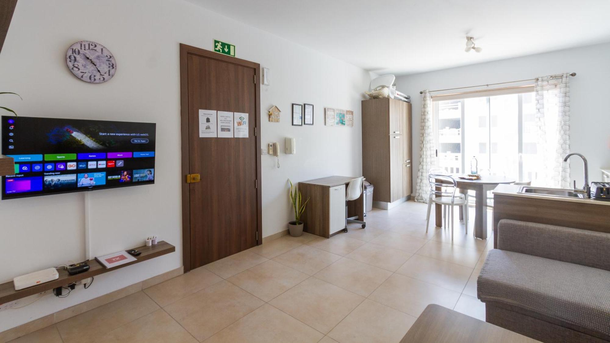 Modern & Central 2 Bedroom & 2 Bathrooms Apartment Мсида Екстериор снимка